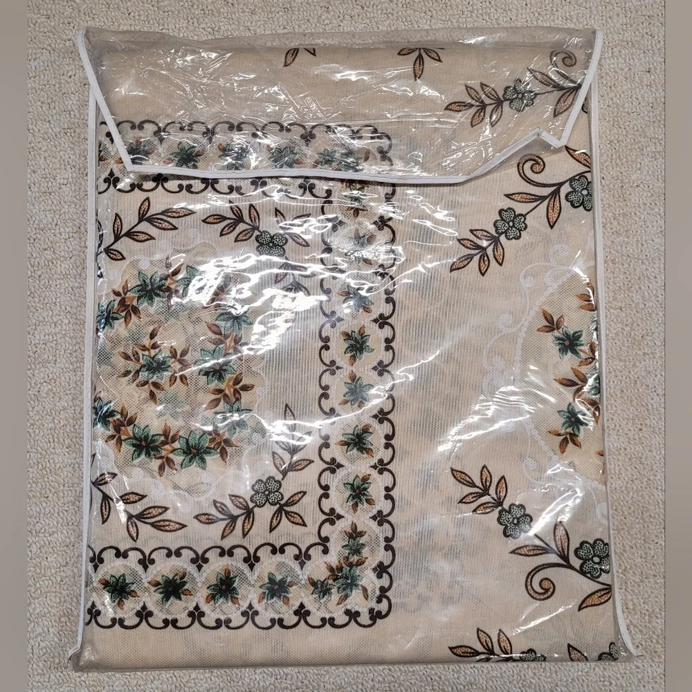 CINA Vintage Italy Rectangular Table Cloth Linen Never Used In Package Perfect